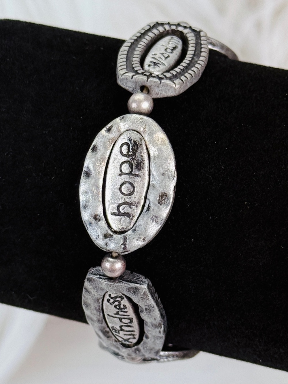 Silvertone, inspirational Courage Blessed Trust Faith Wisdome Stretch Bracelet